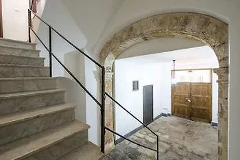 Casa Montevergini Apartment *